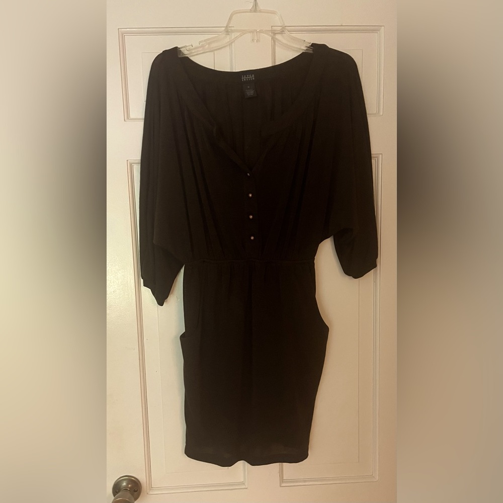 Short 3/4 sleeve dress